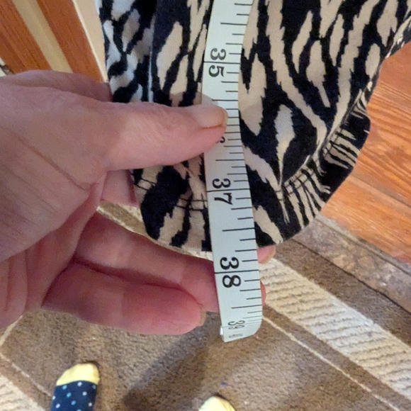 Old Navy Black and White Patterned Dress - Picture 7 of 7